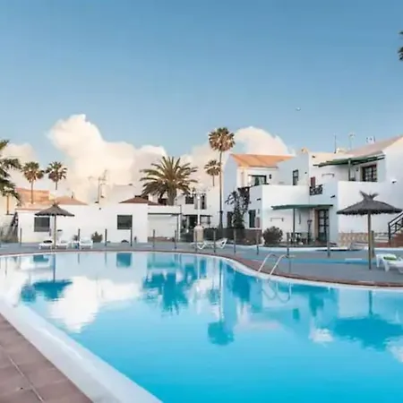 Lovely Near The With Pool & Wifi