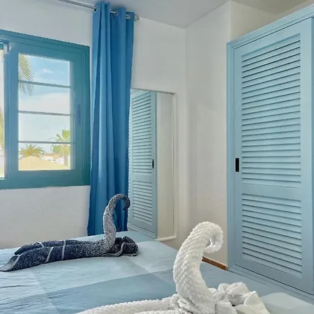 Lovely Near The With Pool & Wifi Apartment
