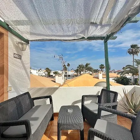 Lovely Near The With Pool & Wifi Caleta De Fuste
