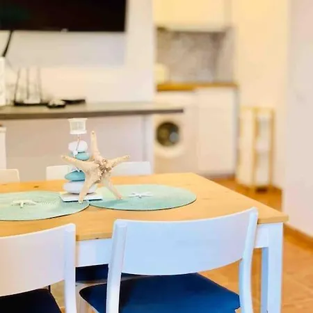 Lovely Near The With Pool & Wifi Apartment